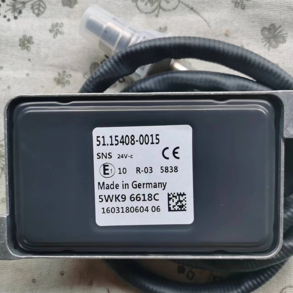NOX Nitrogen Oxygen Sensor 5WK96618C 51.15408-0015 140320001805 for MAN Trunk Accessories
NOX Nitrogen Oxygen Sensor 5WK96618C 51.15408-0015 140320001805 for MAN Trunk Accessories