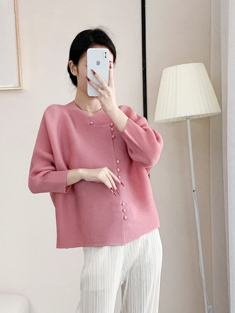 Женская плиссированная куртка Miyake, однотонная однобортная Свободная Повседневная стильная женская одежда с круглым вырезом, Новинка осени...
Женская плиссированная куртка Miyake, однотонная однобортная Свободная Повседневная стильная женская одежда с круглым вырезом, Новинка осени...
