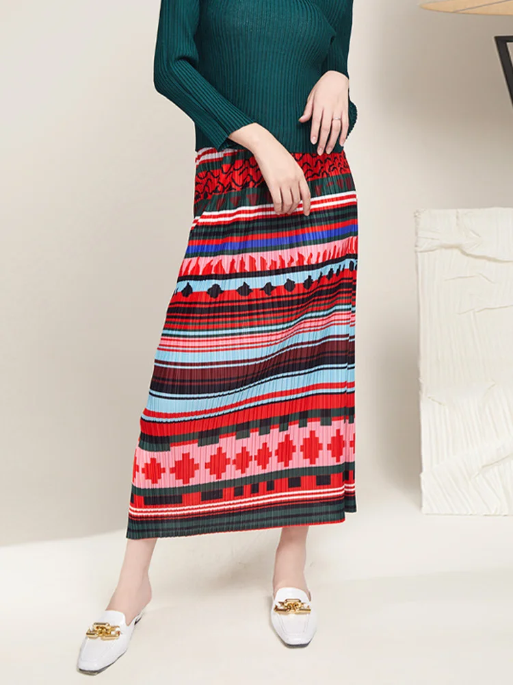 GVUW Printing Pleated Skirts For Women Split High Street Elastic Waist Medium Long Loose Female Elegant Clothing Autumn 17D3043
GVUW Printing Pleated Skirts For Women Split High Street Elastic Waist Medium Long Loose Female Elegant Clothing Autumn 17D3043