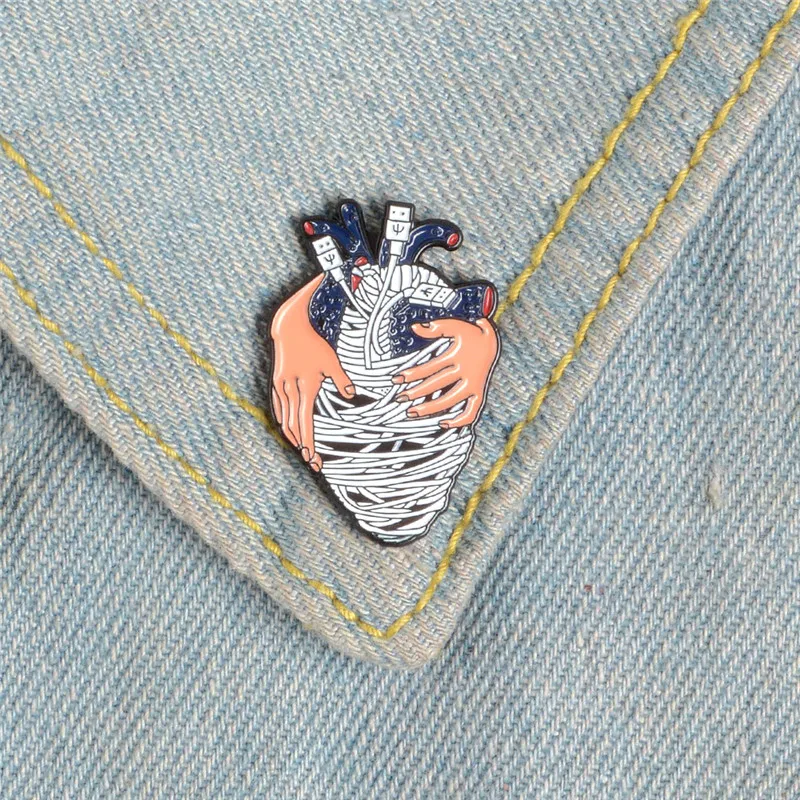 Data Line Lapel Pins Heart Enamel Pin Refuse to Be a Bow Family Badges Friends Women's Brooch New Year Gift Christmas Jewelry
Data Line Lapel Pins Heart Enamel Pin Refuse to Be a Bow Family Badges Friends Women's Brooch New Year Gift Christmas Jewelry