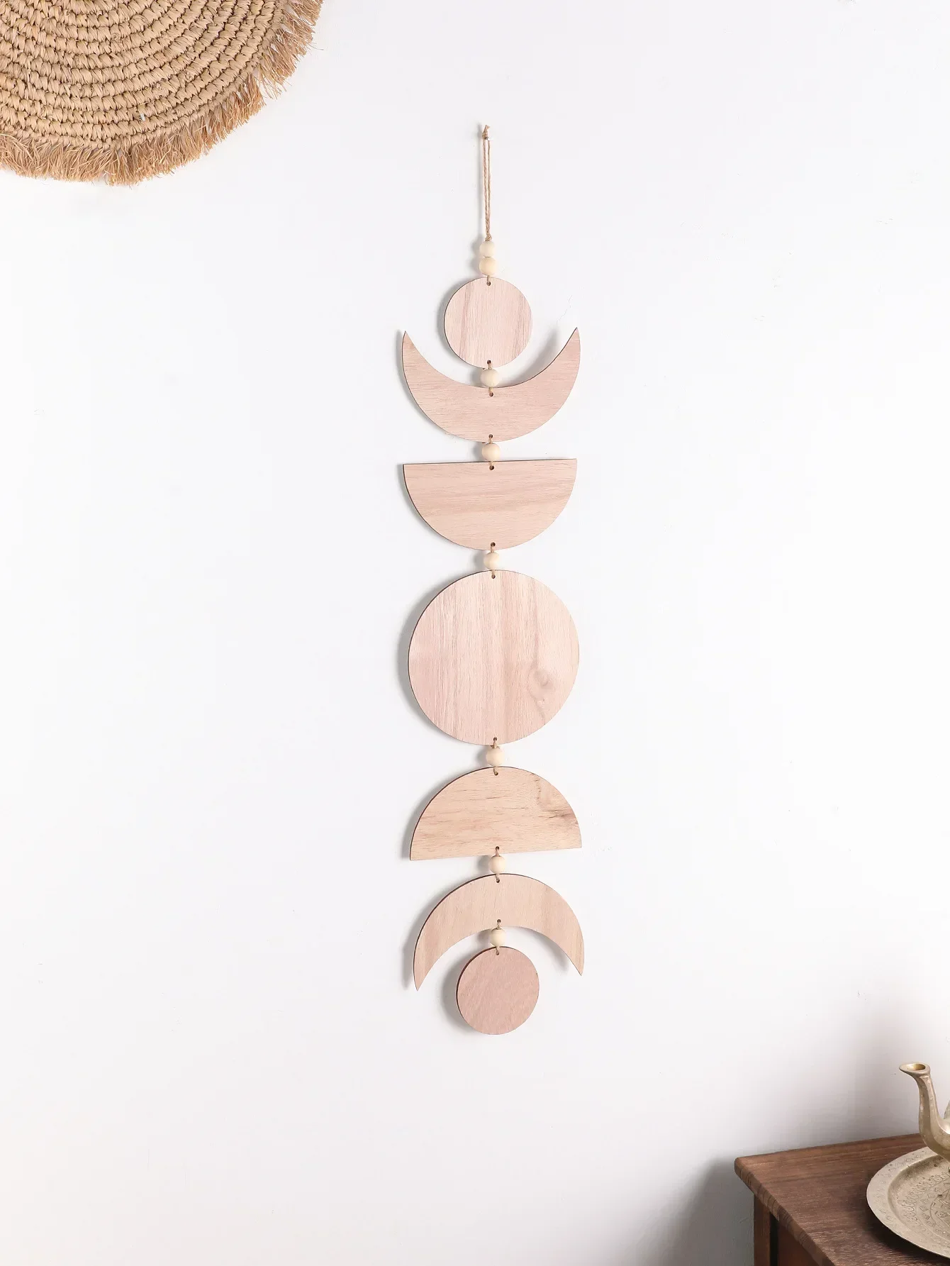 Деревянная гирлянда фаз луны
Деревянная гирлянда фаз луны