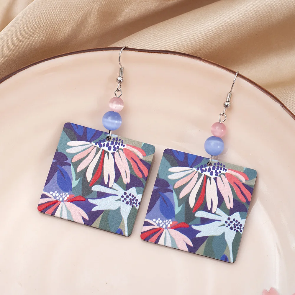 Fashionable Geometric Square 3D Printed Earrings with Temperament and Color Matching for Women's Retro Floral Acrylic Earringscu
Fashionable Geometric Square 3D Printed Earrings with Temperament and Color Matching for Women's Retro Floral Acrylic Earringscu