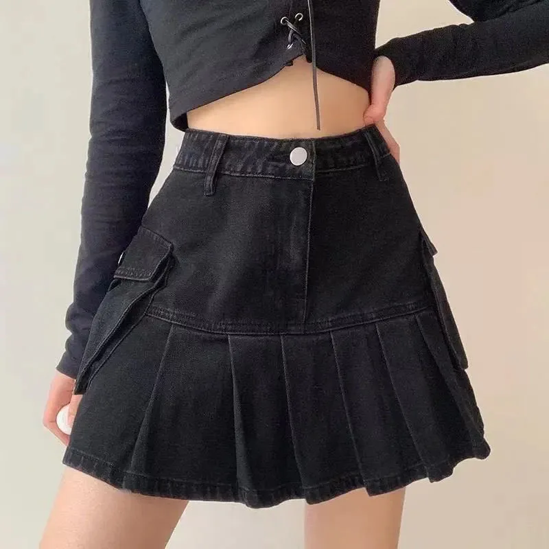 Zoki Gothic Mini Denim Pleated Skirts 4Xl Oversized Fashion Big Pockets Women Summer A Line Y2K Black High Waist Korean New
Zoki Gothic Mini Denim Pleated Skirts 4Xl Oversized Fashion Big Pockets Women Summer A Line Y2K Black High Waist Korean New