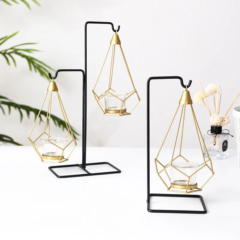 Creative Nordic style light luxury Candlestick table romantic candlelight dinner props European style decorations
Creative Nordic style light luxury Candlestick table romantic candlelight dinner props European style decorations