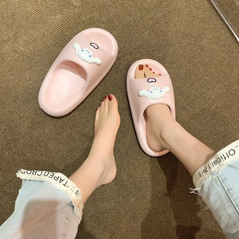 Sanrio anime cartoon feces feeling slippers female cute outside wear stepping feces sense non-slip home wear women's slippers
Sanrio anime cartoon feces feeling slippers female cute outside wear stepping feces sense non-slip home wear women's slippers