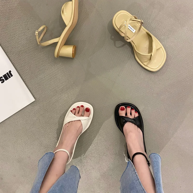 Summer Design Women Sandals Fashion Platform Flat Heel Outdoor Ankle Strap Casual Beach Sandalias Sandals Women Fashion Shoes
Summer Design Women Sandals Fashion Platform Flat Heel Outdoor Ankle Strap Casual Beach Sandalias Sandals Women Fashion Shoes
