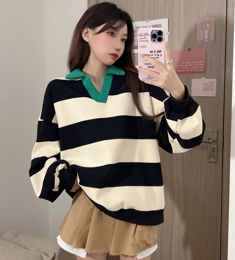 Свитшот в полоску, с длинным рукавом, в стиле оверсайз
Свитшот в полоску, с длинным рукавом, в стиле оверсайз