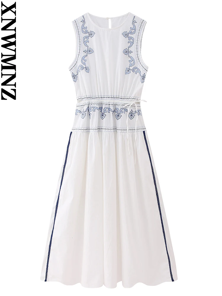 XNWMNZ Women Fashion Contrast Embroidered Midi Dress Vacation O Neck Sleeveless Adjustable Tie Waist Opening Female Dresses
XNWMNZ Women Fashion Contrast Embroidered Midi Dress Vacation O Neck Sleeveless Adjustable Tie Waist Opening Female Dresses
