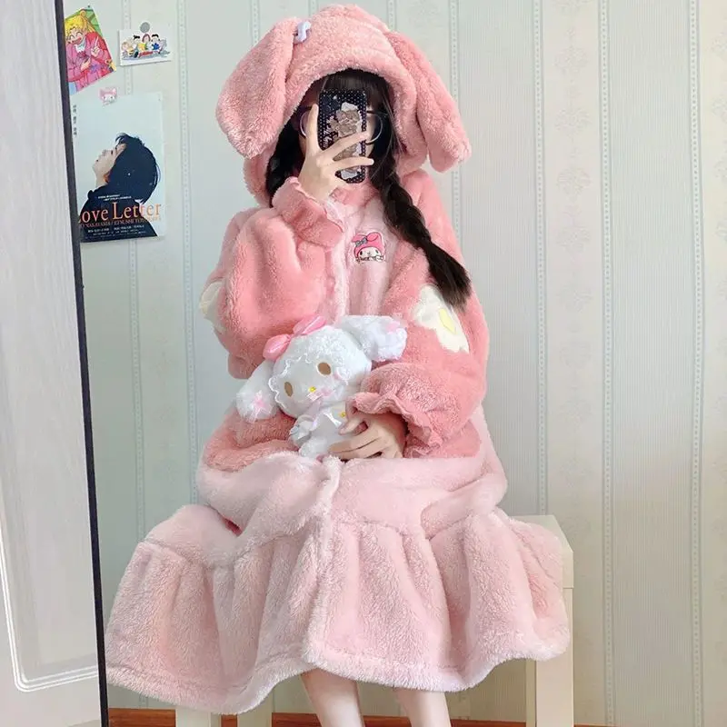 Cute Sanrio Robes Cartoon Anime Winter My Melody Nightgowns Kawaii Coral Velvet Cinnamoroll Pajamas for Women Loungewear
Cute Sanrio Robes Cartoon Anime Winter My Melody Nightgowns Kawaii Coral Velvet Cinnamoroll Pajamas for Women Loungewear