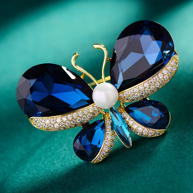 2023 New Fashion Butterfly Brooches Pins For Women Korean Simple Temperament Crystal Corsage Pin Luxury Jewelry
2023 New Fashion Butterfly Brooches Pins For Women Korean Simple Temperament Crystal Corsage Pin Luxury Jewelry
