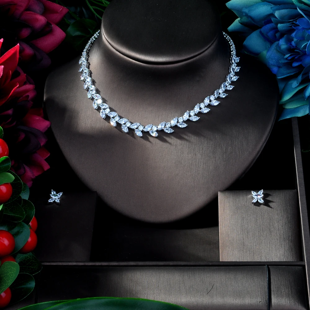 Fashion Exquisite Cubic Zirconia Wedding Party Jewelry Set Leaves Shape High Quality CZ Bridal Necklace Earring N-283
Fashion Exquisite Cubic Zirconia Wedding Party Jewelry Set Leaves Shape High Quality CZ Bridal Necklace Earring N-283