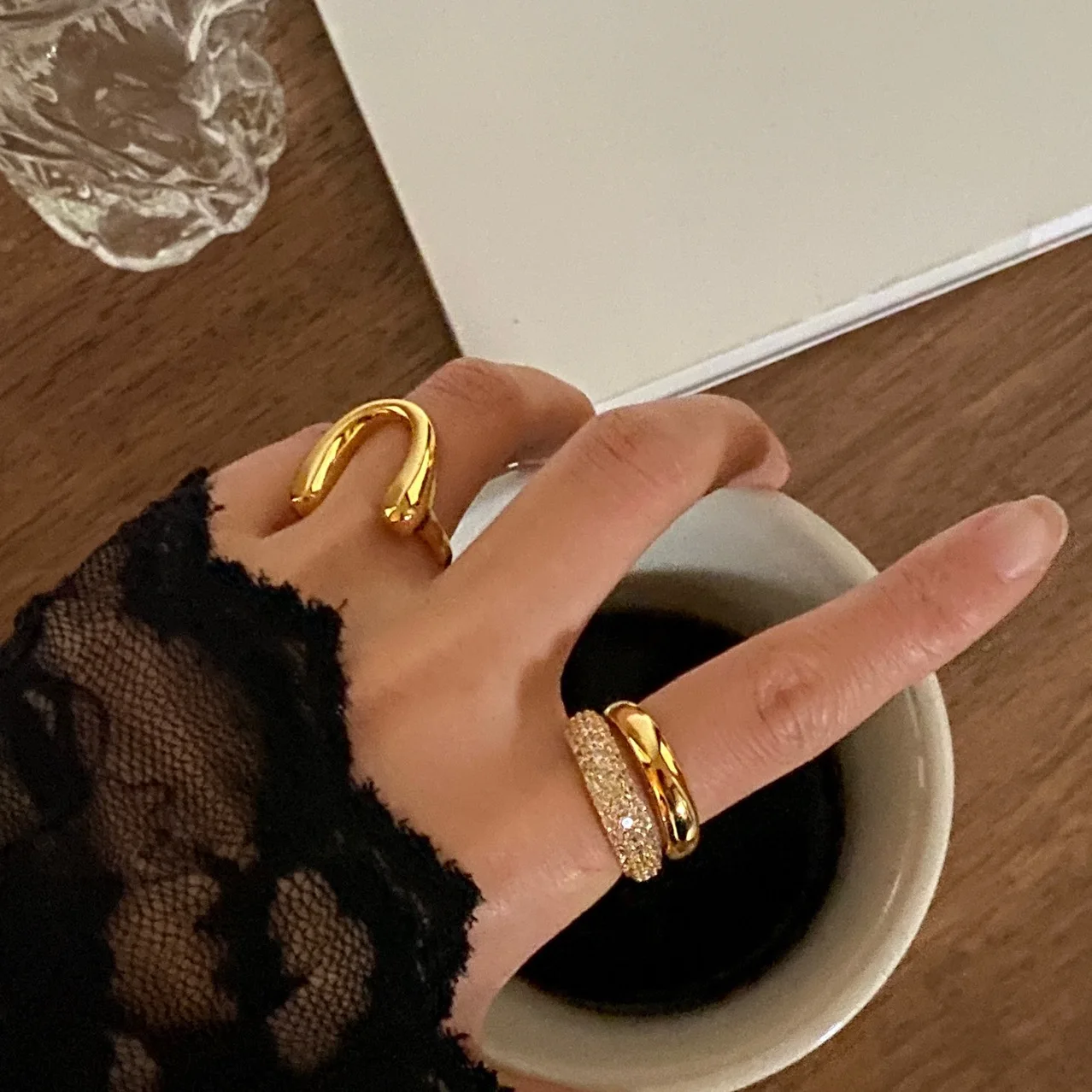 Brass AAA ZIrcon U Shape Solid Rings Women Jewelry Punk Hiphop Designer Runway Rare Simply Gown Boho Top Japan Korean INS Trendy
Brass AAA ZIrcon U Shape Solid Rings Women Jewelry Punk Hiphop Designer Runway Rare Simply Gown Boho Top Japan Korean INS Trendy