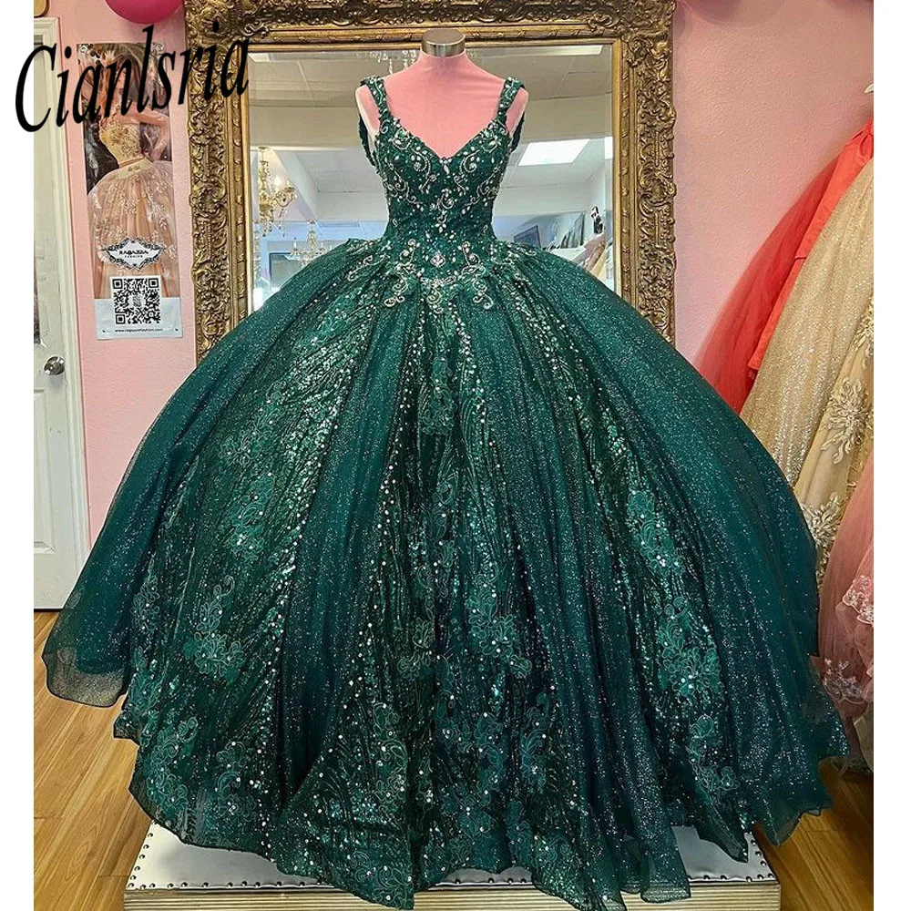 Блестящие темно-зеленые платья для Quinceanera 2022 бальное платье с блестками бусинами кристаллами милое 16 платьев для дня рождения
Блестящие темно-зеленые платья для Quinceanera 2022 бальное платье с блестками бусинами кристаллами милое 16 платьев для дня рождения