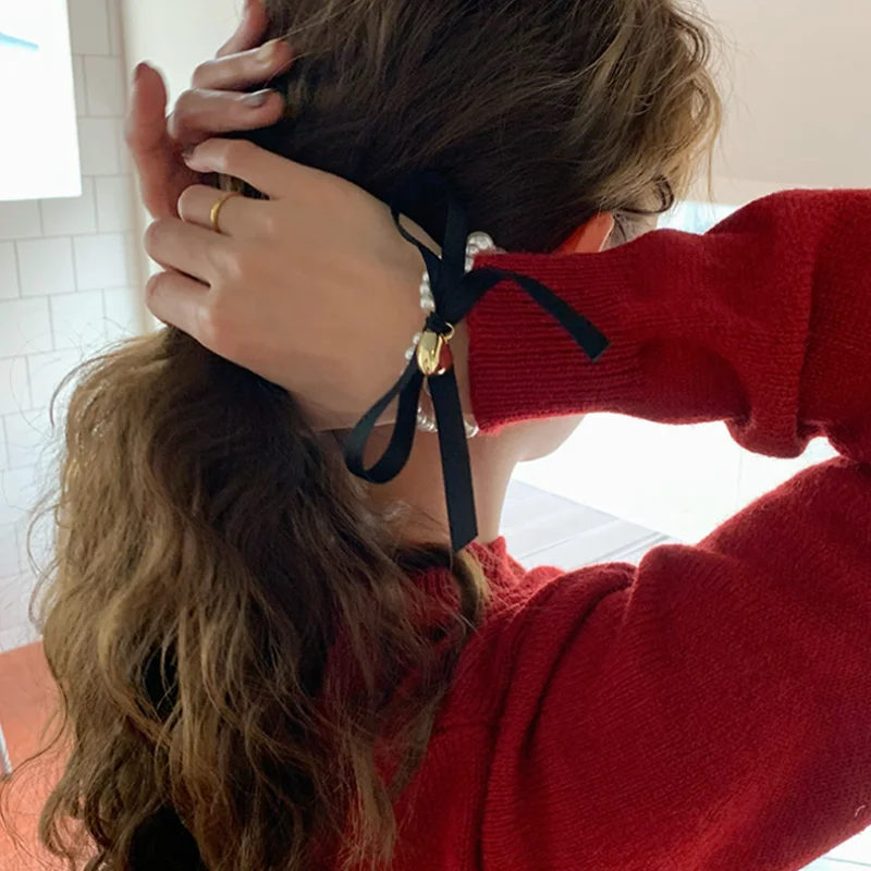 Pearl Scrunchies Hair Ties Sweet Girl Cute Bow Rubber Bands Ponytail Holder Women Fashion Hair Accessories Elastic Hair Bands 
Pearl Scrunchies Hair Ties Sweet Girl Cute Bow Rubber Bands Ponytail Holder Women Fashion Hair Accessories Elastic Hair Bands