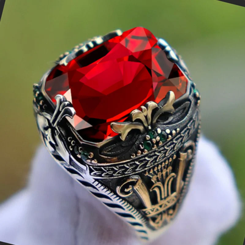 2022 New Inlaid Red Emerald Men's Luxury Ring Personality Retro Domineering Gemstone Ring To Attend The Banquet Party Jewelry
2022 New Inlaid Red Emerald Men's Luxury Ring Personality Retro Domineering Gemstone Ring To Attend The Banquet Party Jewelry
