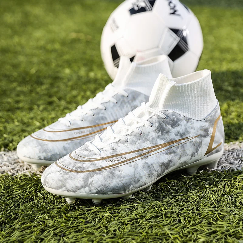 Professional Society Soccer Shoes Cleats Breathable Football Boots Men FG/TF Non-slip Kids Sport Sneakers Ultralight Futsal Shoe
Professional Society Soccer Shoes Cleats Breathable Football Boots Men FG/TF Non-slip Kids Sport Sneakers Ultralight Futsal Shoe