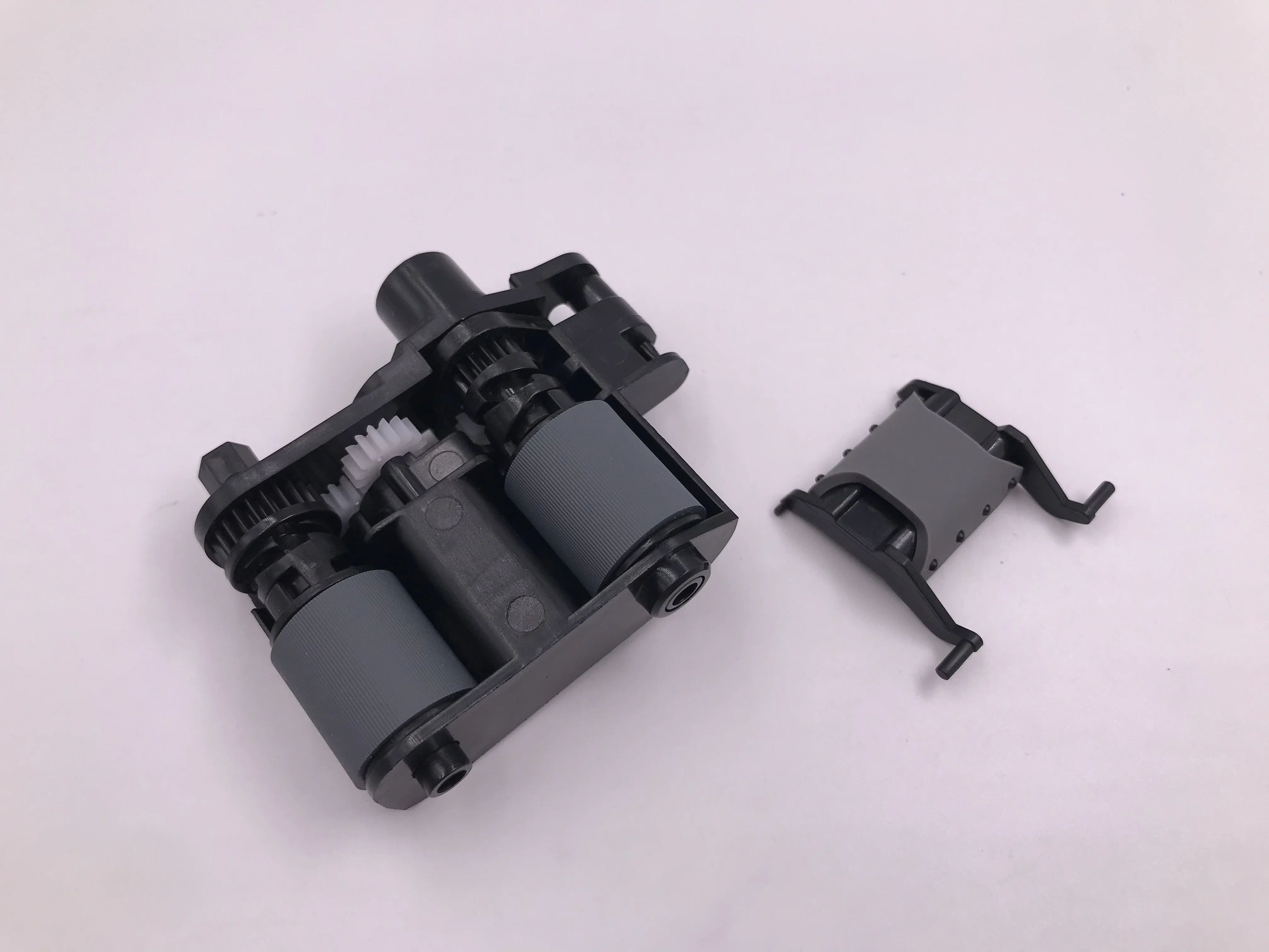 Оригинальный Новый CE538-60137 фотографический ролик для HP CM1415 M1536 P1566 P1606 CP1525 PRO100 M175 M176 M177 M276
Оригинальный Новый CE538-60137 фотографический ролик для HP CM1415 M1536 P1566 P1606 CP1525 PRO100 M175 M176 M177 M276