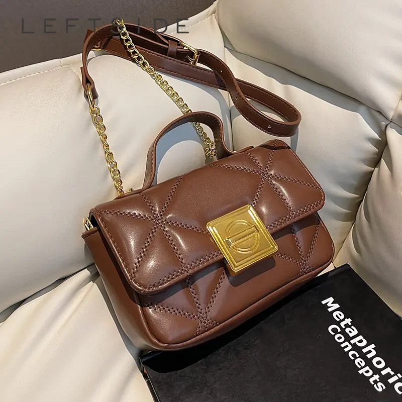 LEFTSIDE Small PU Leather Crossbody Bags with Short Handle for Women 2022 Handbags and Purses Female Totes Simple Flap Bag
LEFTSIDE Small PU Leather Crossbody Bags with Short Handle for Women 2022 Handbags and Purses Female Totes Simple Flap Bag