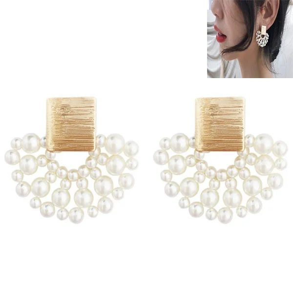 Delysia King Temperament Geometric Drop Earrings Fashion Party Gift Jewelry Sector Alloy Pearl Cluster for Women
Delysia King Temperament Geometric Drop Earrings Fashion Party Gift Jewelry Sector Alloy Pearl Cluster for Women