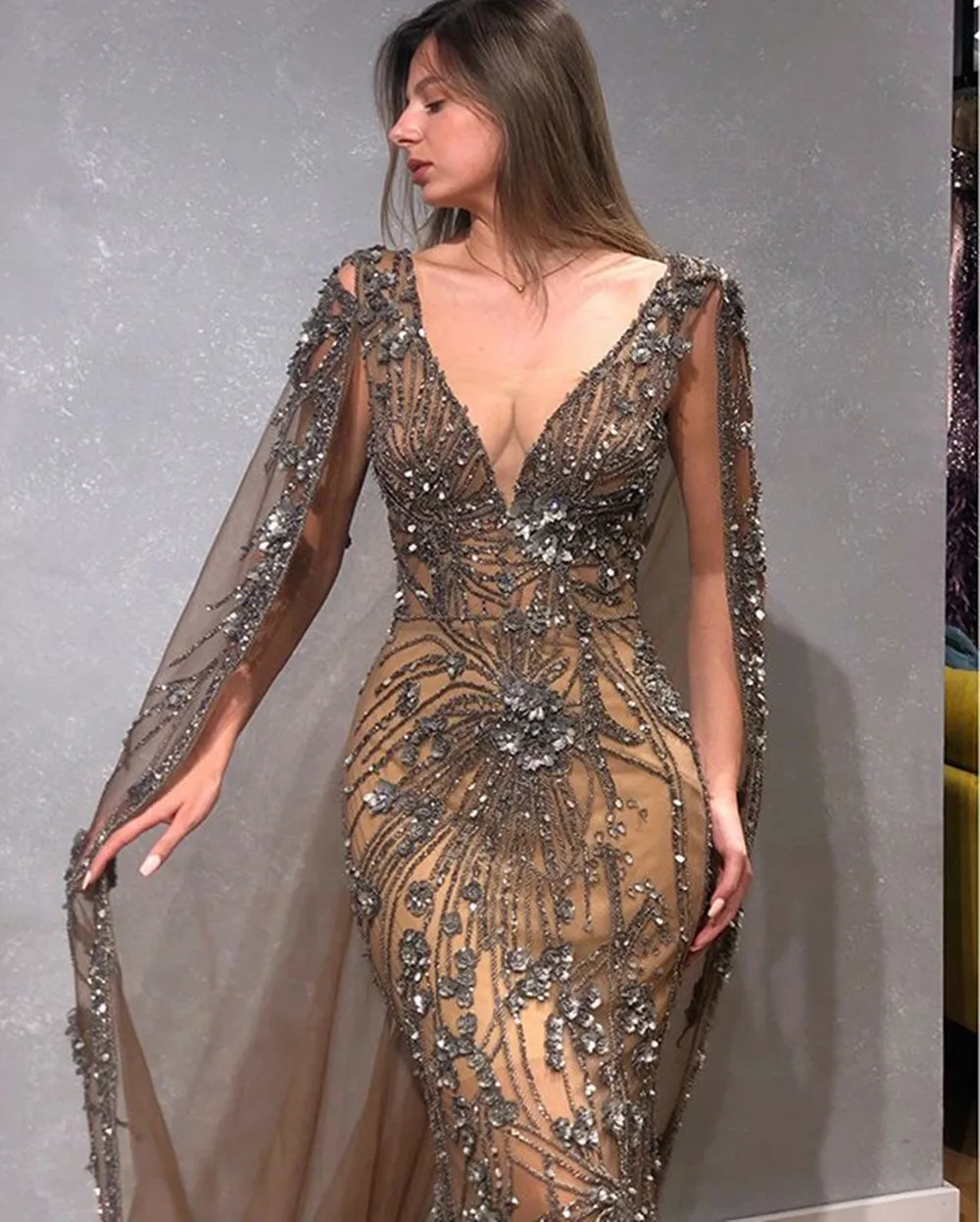 Dubai Crystal Rhinestone Mermaid Evening Dresses 2022 With Long Cape Luxury Beaded Champagne Long Prom Gowns Modest Party Dress
Dubai Crystal Rhinestone Mermaid Evening Dresses 2022 With Long Cape Luxury Beaded Champagne Long Prom Gowns Modest Party Dress