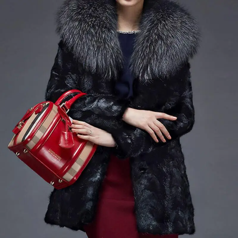 Autumn and Winter Women's New Personality Plus Size Fashion Casual Long Lapel Imitation Fox Fur Coat S-7XL
Autumn and Winter Women's New Personality Plus Size Fashion Casual Long Lapel Imitation Fox Fur Coat S-7XL