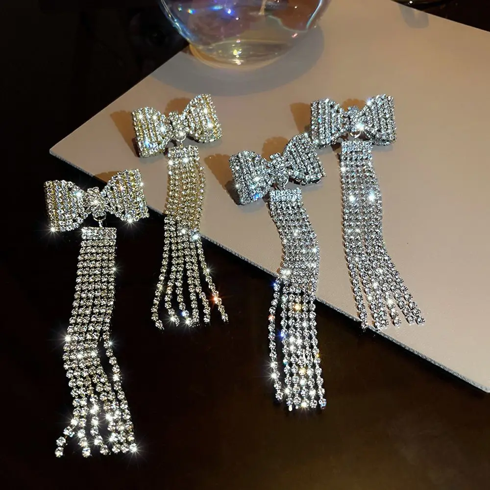 New Luxury Long Tassel Rhinestone Exaggerated Drop Earrings Women Exquisite Bow-knot Dangle Earrings Party Wedding Jewelry Gifts
New Luxury Long Tassel Rhinestone Exaggerated Drop Earrings Women Exquisite Bow-knot Dangle Earrings Party Wedding Jewelry Gifts