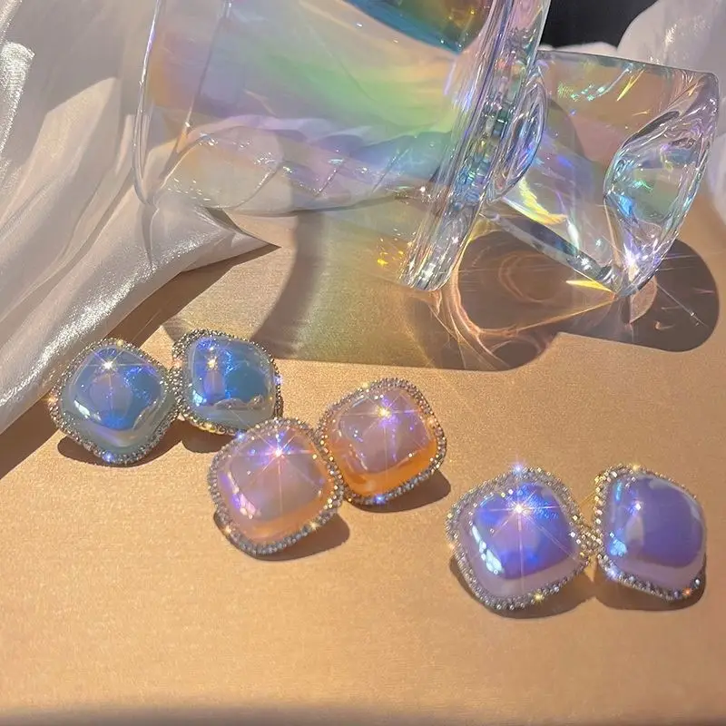 2023 Geometric Square Fantasy Pearl Sparkle Diamond-Rimmed Earrings 925 Silver Needle High-Grade Feeling Earrings Niche Temperam
2023 Geometric Square Fantasy Pearl Sparkle Diamond-Rimmed Earrings 925 Silver Needle High-Grade Feeling Earrings Niche Temperam