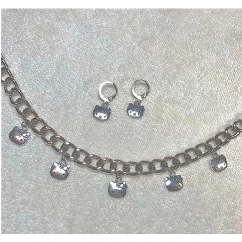 Sanrio cute cat jewelry hoop earrings with korean earrings women hoop earrings luxury party sweet cool girl accessories pretty
Sanrio cute cat jewelry hoop earrings with korean earrings women hoop earrings luxury party sweet cool girl accessories pretty