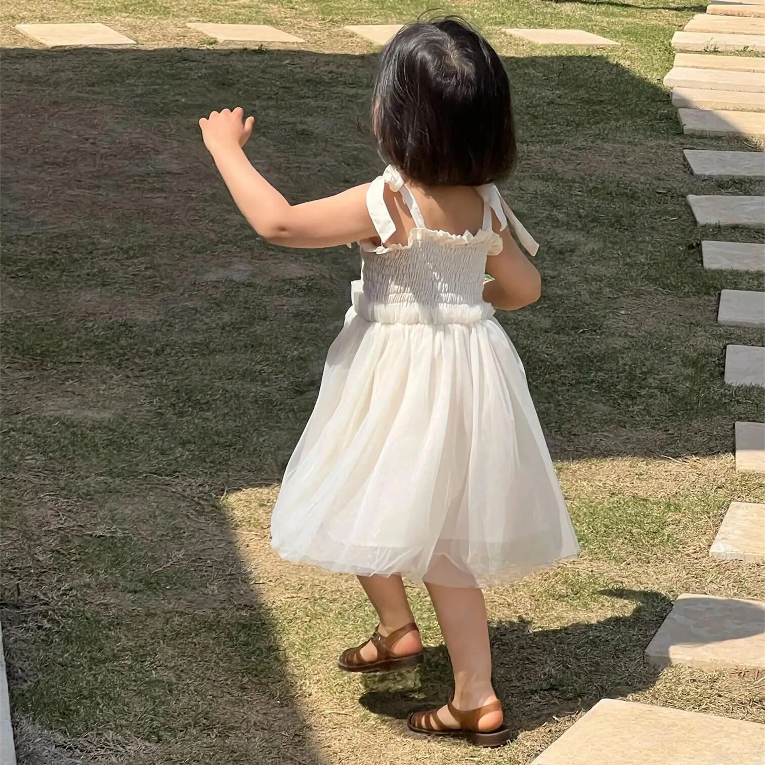 Children Clothing Girls Sweet Dress Korean Style 2023 Spring Summer New Girls Suspender Gauze Princess Birthday Party Cute Dress
Children Clothing Girls Sweet Dress Korean Style 2023 Spring Summer New Girls Suspender Gauze Princess Birthday Party Cute Dress