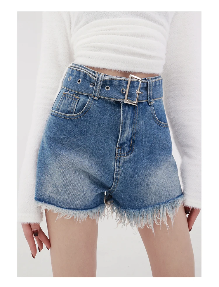 Casual Summer Denim Shorts Belted for Women High Waist Loose Pockets Female Straight Jeans Shorts 2022 Ladies Streetwear WH1
Casual Summer Denim Shorts Belted for Women High Waist Loose Pockets Female Straight Jeans Shorts 2022 Ladies Streetwear WH1