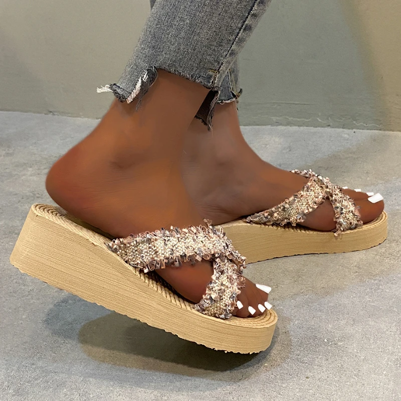 Women's Platform Wedge Slippers 2023 Summer Female Shoes Fashion Open Toe Casual Slides Shoes for Women Luxury Ladies Sandals
Women's Platform Wedge Slippers 2023 Summer Female Shoes Fashion Open Toe Casual Slides Shoes for Women Luxury Ladies Sandals