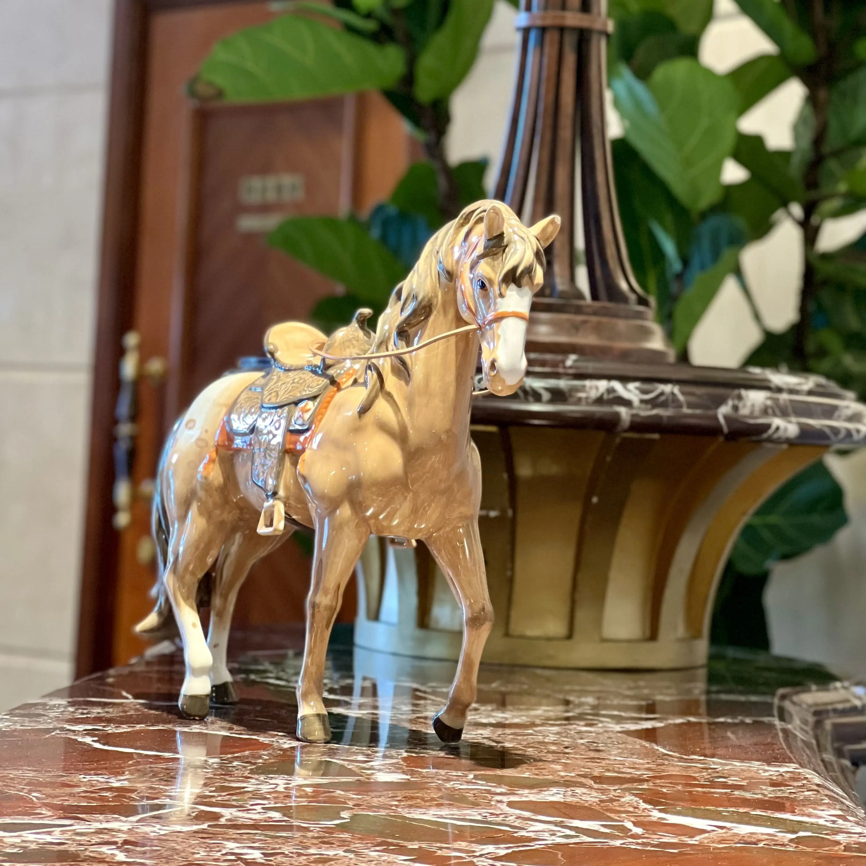 Ceramic Horse Sculpture Home Decor Crafts Room Decoration Living Room Horse Ornament Porcelain Animal Figurines Gifts
Ceramic Horse Sculpture Home Decor Crafts Room Decoration Living Room Horse Ornament Porcelain Animal Figurines Gifts