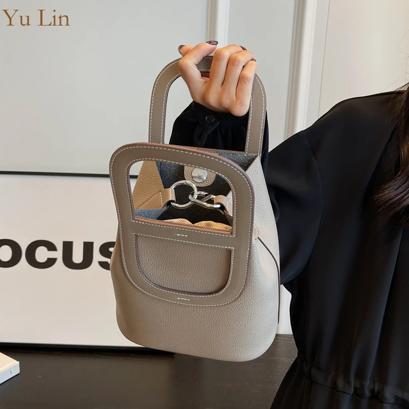 Burma set bucket small crossbody bag women's designer women's tote bag Soft leather women's handbag
Burma set bucket small crossbody bag women's designer women's tote bag Soft leather women's handbag