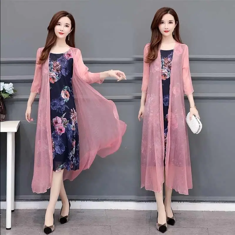 Summer Women Chiffon Thin Breathable Kimono Beach Cardigan Cover Up Sun Protection Clothing Long Blouse Shirts Female Tops J367
Summer Women Chiffon Thin Breathable Kimono Beach Cardigan Cover Up Sun Protection Clothing Long Blouse Shirts Female Tops J367