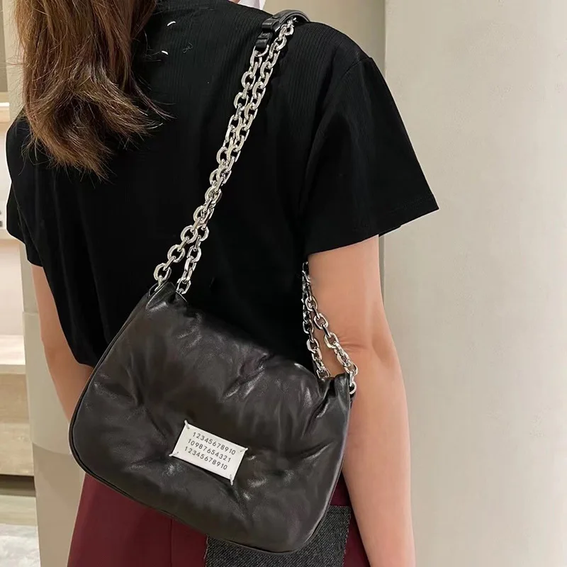 Сумка на плечо Margiela женская дизайнерская, мягкая Модная брендовая Сумочка через плечо из натуральной овечьей кожи для девушек и женщин
Сумка на плечо Margiela женская дизайнерская, мягкая Модная брендовая Сумочка через плечо из натуральной овечьей кожи для девушек и женщин