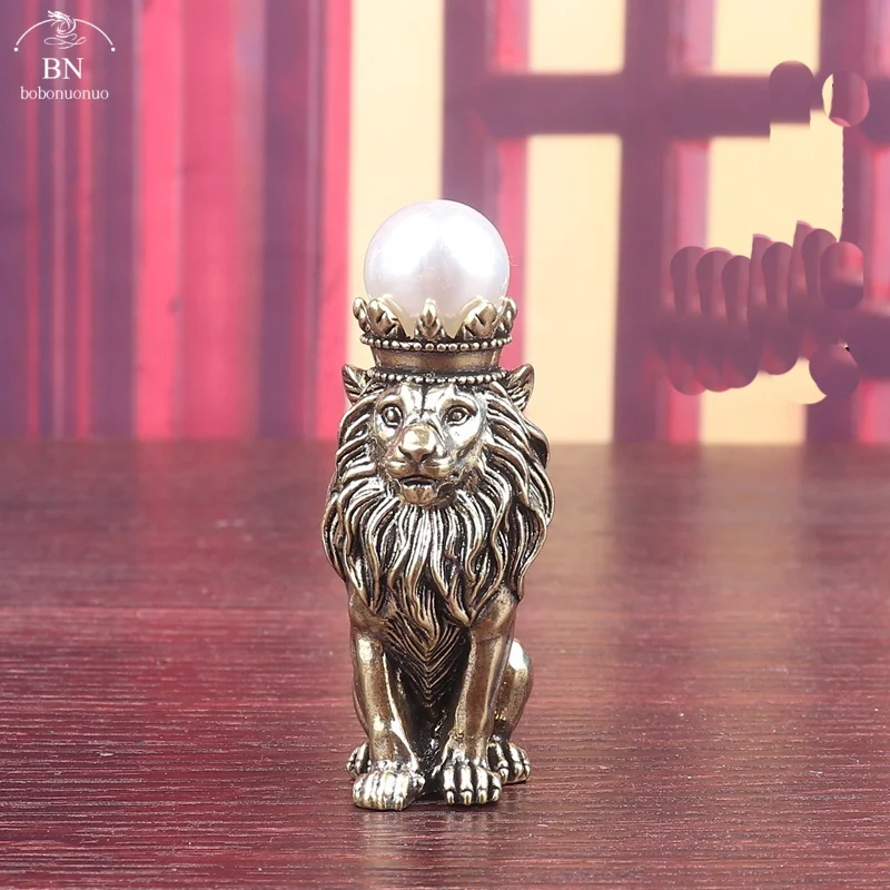 Медные статуэтки короля льва
Медные статуэтки короля льва