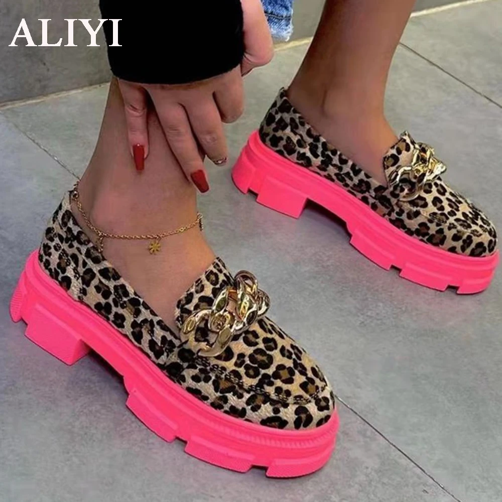 Women's Retro Loafers 2022 Spring New Leopard Print Ladies Chain Shallow Slip On Flats 42 Big Size British Style Female Shoes
Women's Retro Loafers 2022 Spring New Leopard Print Ladies Chain Shallow Slip On Flats 42 Big Size British Style Female Shoes