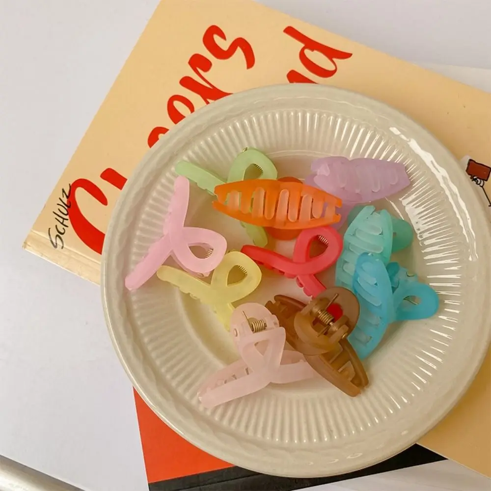 10PCS Jelly Color Hairpin Mini Hair Claws Cute Shark Hair Clip for Women Girls Children
10PCS Jelly Color Hairpin Mini Hair Claws Cute Shark Hair Clip for Women Girls Children