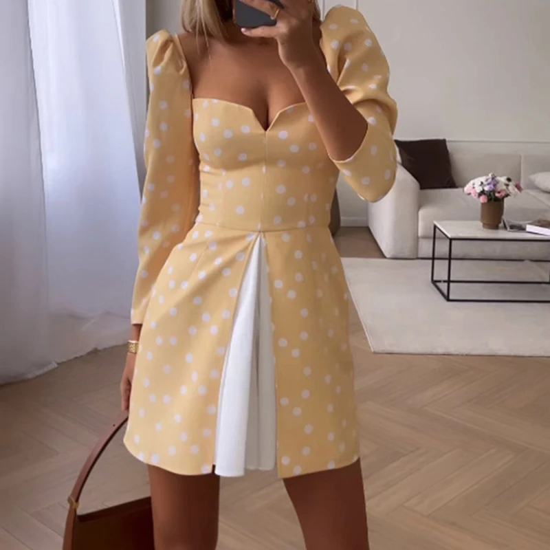 Женское платье-трапеция в горошек, с V-образным вырезом
Женское платье-трапеция в горошек, с V-образным вырезом