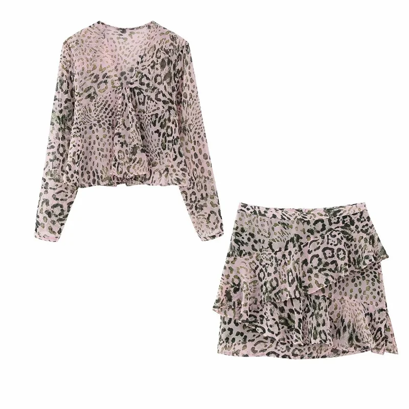 Woman Vintage Pink Leopard Matching Sets 2023 Spring Female Chic V Neck Print Blouse Suit Ladies Sweet Ruffles Mini Skirt Suits
Woman Vintage Pink Leopard Matching Sets 2023 Spring Female Chic V Neck Print Blouse Suit Ladies Sweet Ruffles Mini Skirt Suits