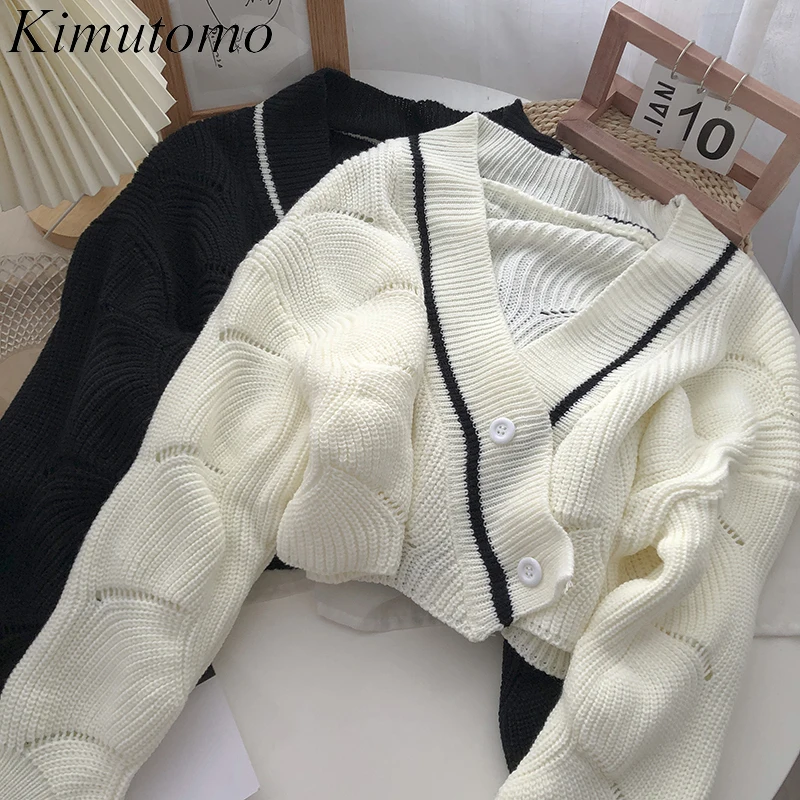 Свитер женский трикотажный, с V-образным вырезом и длинным рукавом 
Свитер женский трикотажный, с V-образным вырезом и длинным рукавом