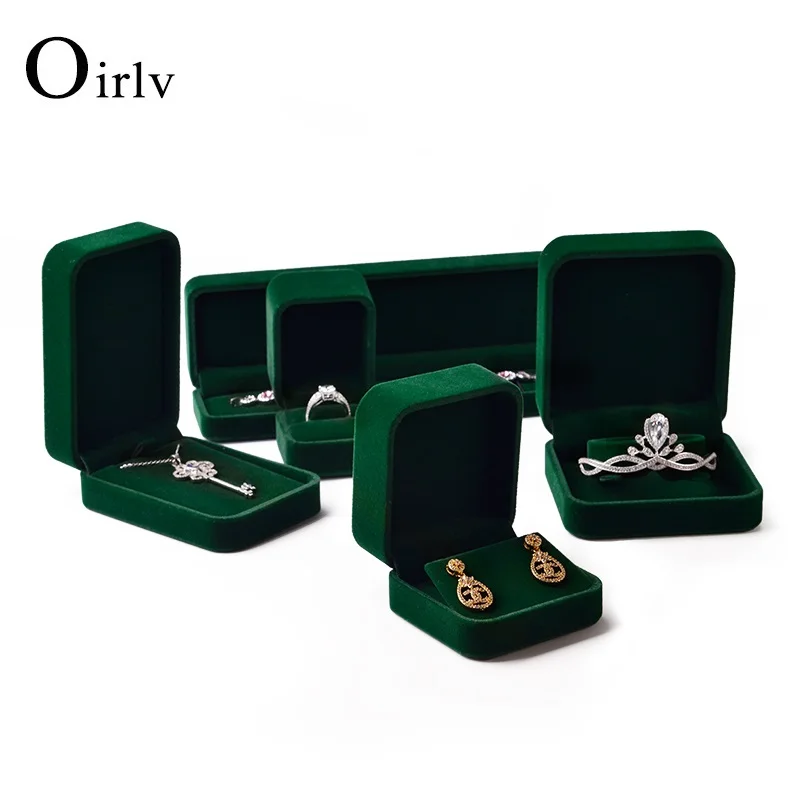 Green High-Quality Velvet Ring Earrings Pendant Jewelry Box Suitable For Marriage Proposal And Confession As a Gift Box
Green High-Quality Velvet Ring Earrings Pendant Jewelry Box Suitable For Marriage Proposal And Confession As a Gift Box