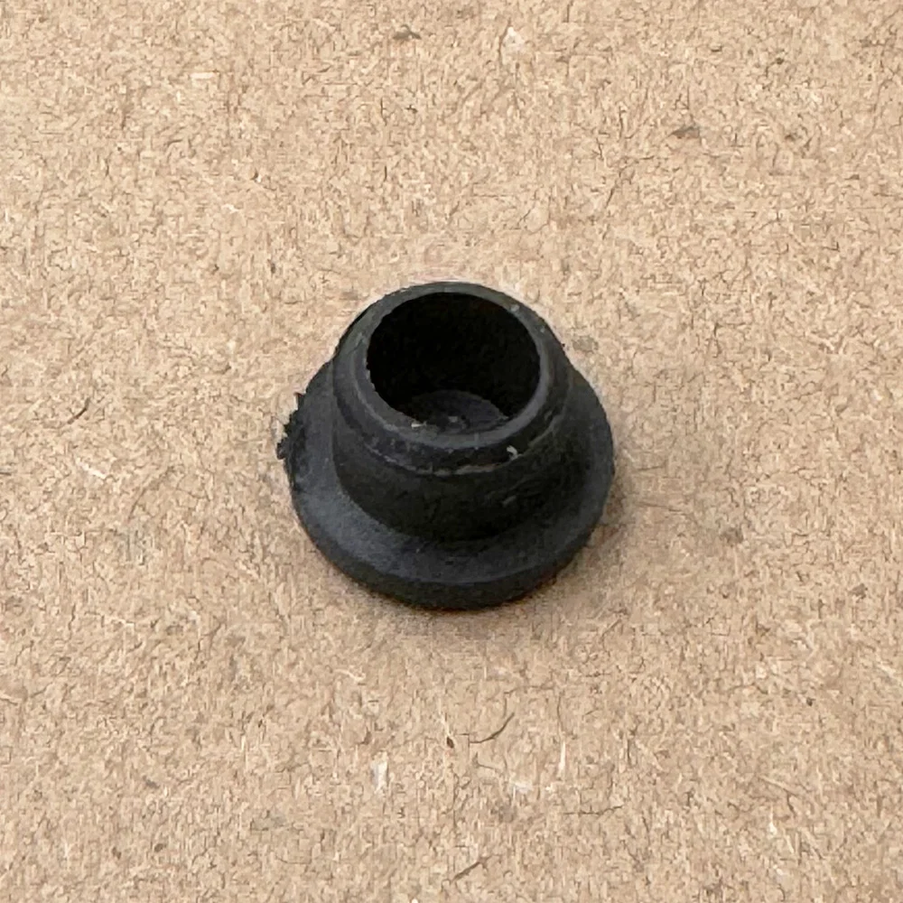 1 шт., конденсаторные резиновые заглушки для сушилки Siemens/Bosch
1 шт., конденсаторные резиновые заглушки для сушилки Siemens/Bosch