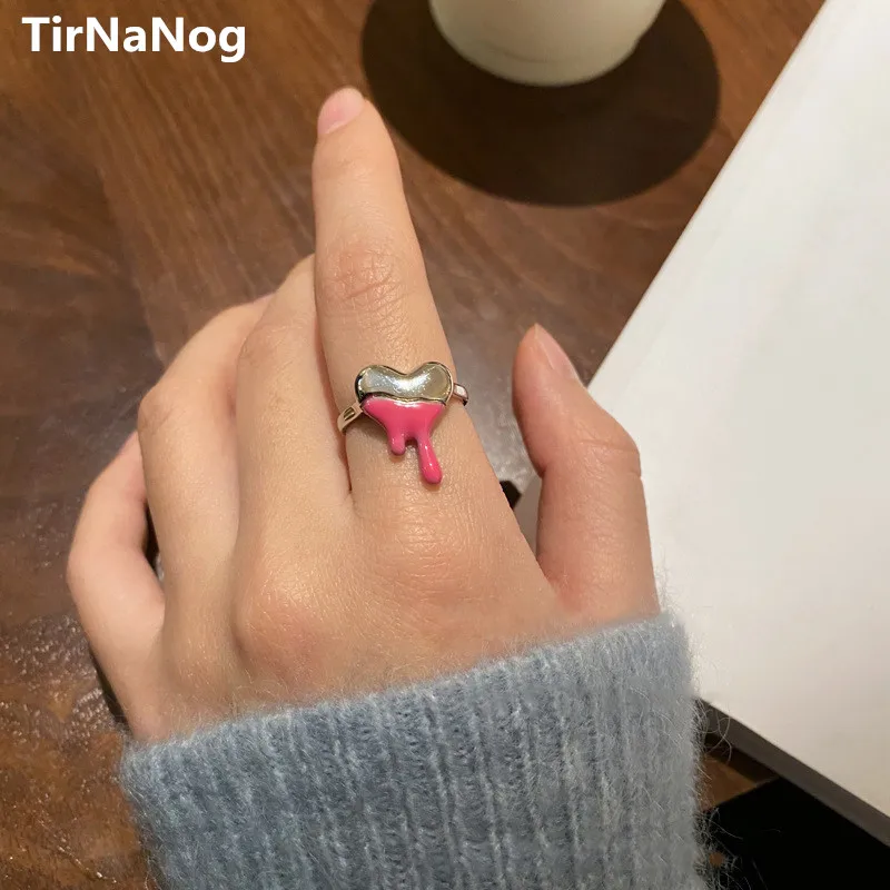 TirNaNog Unique Design Of French Enamel Glaze, Heart-shaped Ring Geometry Character Lava Index Finger Ring
TirNaNog Unique Design Of French Enamel Glaze, Heart-shaped Ring Geometry Character Lava Index Finger Ring