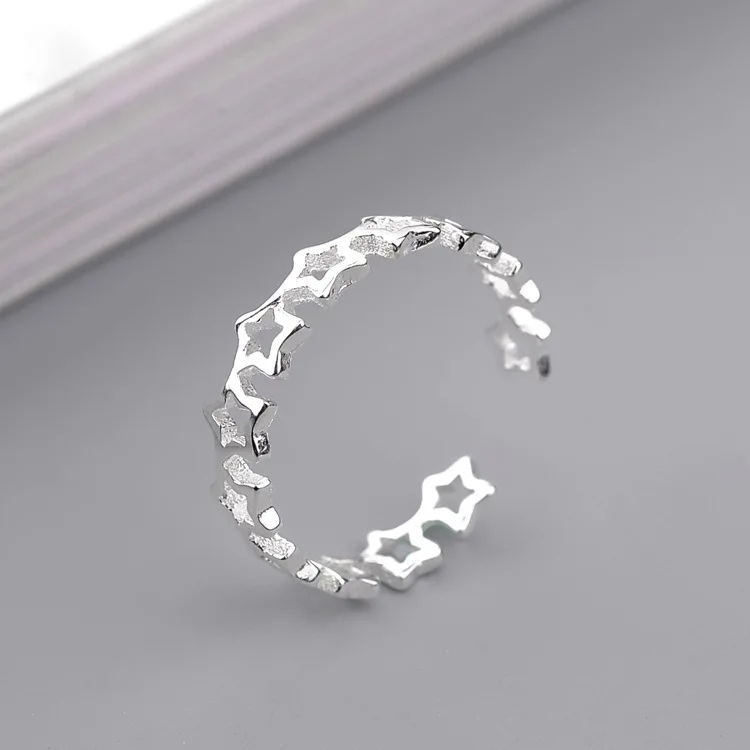 Корейское открытое глянцевое медное посеребренное Открытое кольцо со звездами женский простой креативный подарок
Корейское открытое глянцевое медное посеребренное Открытое кольцо со звездами женский простой креативный подарок