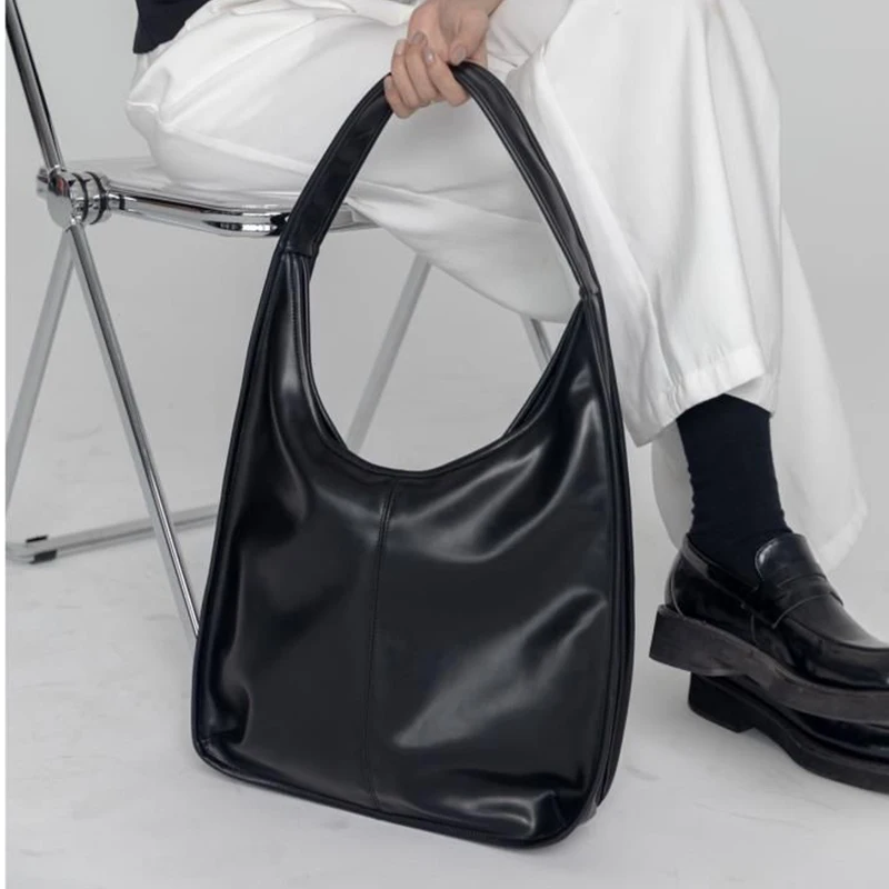 Simple Minimalist Line Tote Bag for Women Soft Leather Shoulder Bag Large Capacity Lady Handbag Simple Solid Color Shopping Bags
Simple Minimalist Line Tote Bag for Women Soft Leather Shoulder Bag Large Capacity Lady Handbag Simple Solid Color Shopping Bags