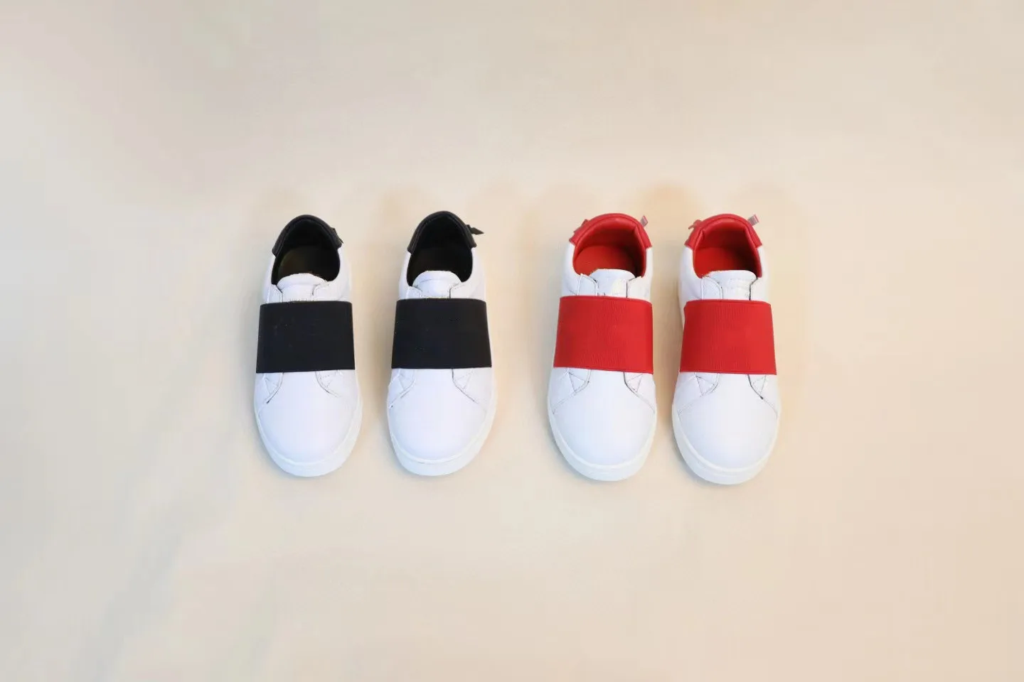 

Высококачественная брендовая красно-черная детская повседневная спортивная обувь с буквенным принтом европейские размеры 26-35