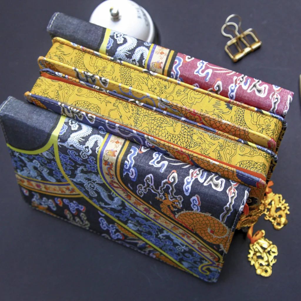 Vintage Royal Chinese Floral Dragon Theme Hardcover Cloth Cover Notebook 128*118mm Retro Design 112 Sheets Blank+Lined Paper
Vintage Royal Chinese Floral Dragon Theme Hardcover Cloth Cover Notebook 128*118mm Retro Design 112 Sheets Blank+Lined Paper
