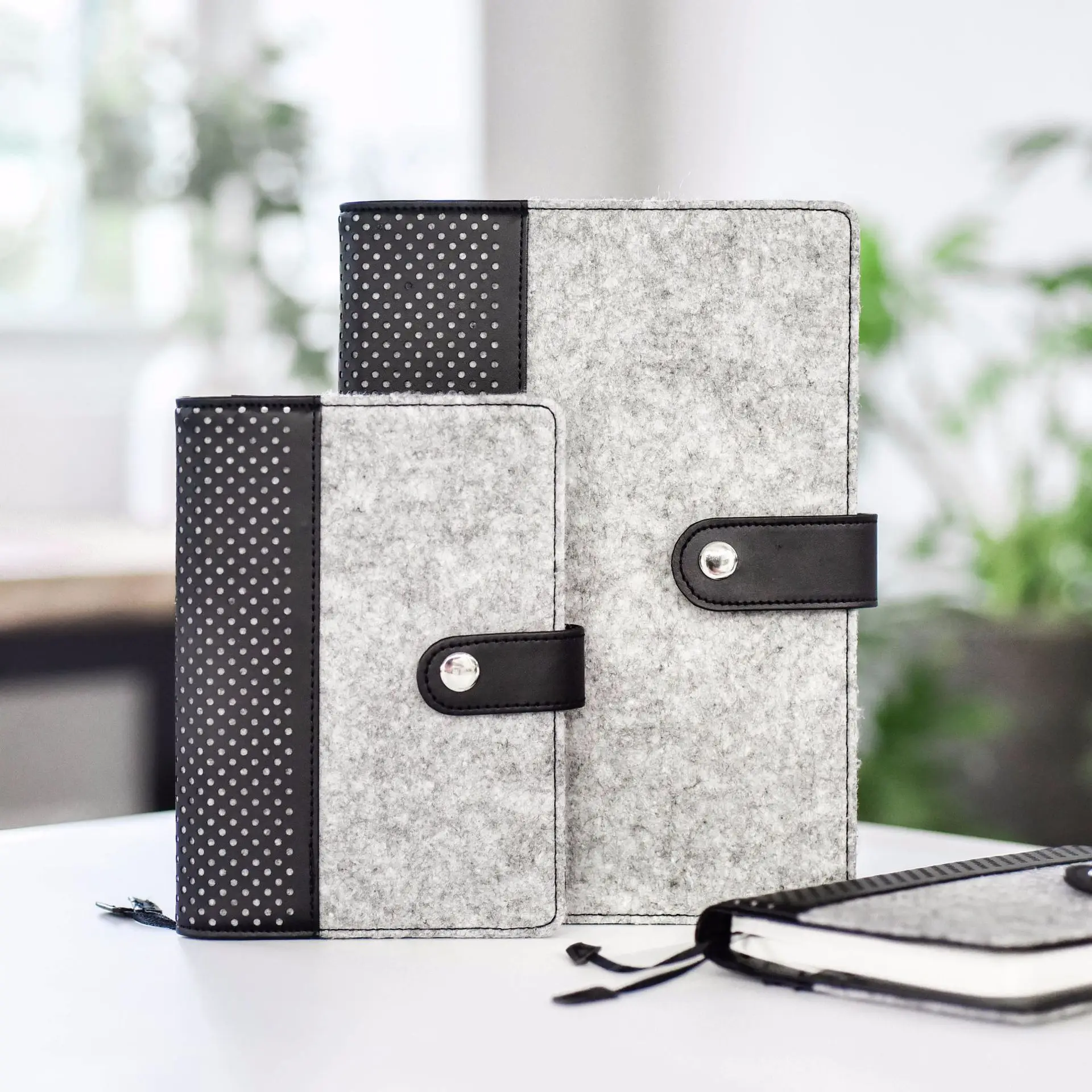 Binder Stitching Felt Hand Ledger Hollow Organizer Binder Notebook Cover Diary Schedule Planner Paper Cover School Stationery
Binder Stitching Felt Hand Ledger Hollow Organizer Binder Notebook Cover Diary Schedule Planner Paper Cover School Stationery
