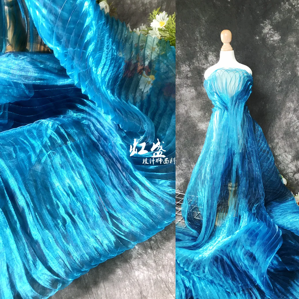 Navy Blue Gradient Color Illusion Laser Organ Pleat Pleated Fabric Original See-Through Fashion Designer Pleated Fabrics
Navy Blue Gradient Color Illusion Laser Organ Pleat Pleated Fabric Original See-Through Fashion Designer Pleated Fabrics